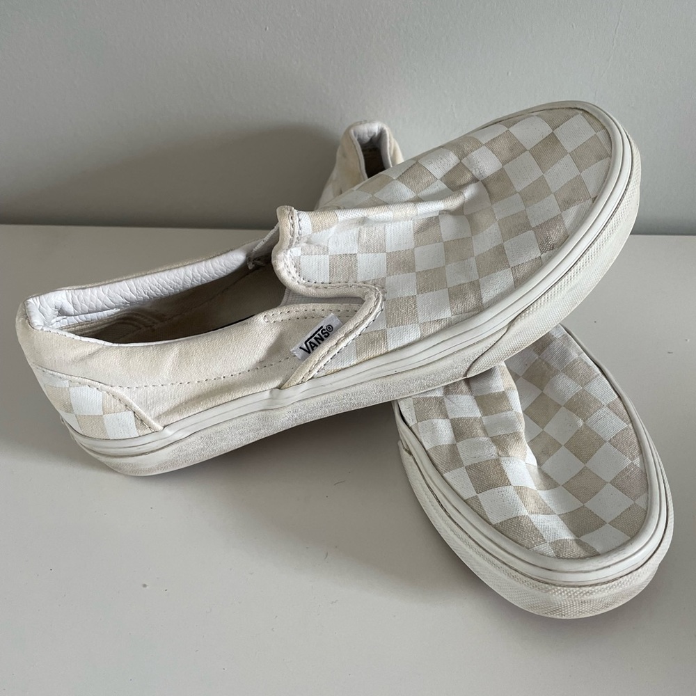 Unisex white checkered vans